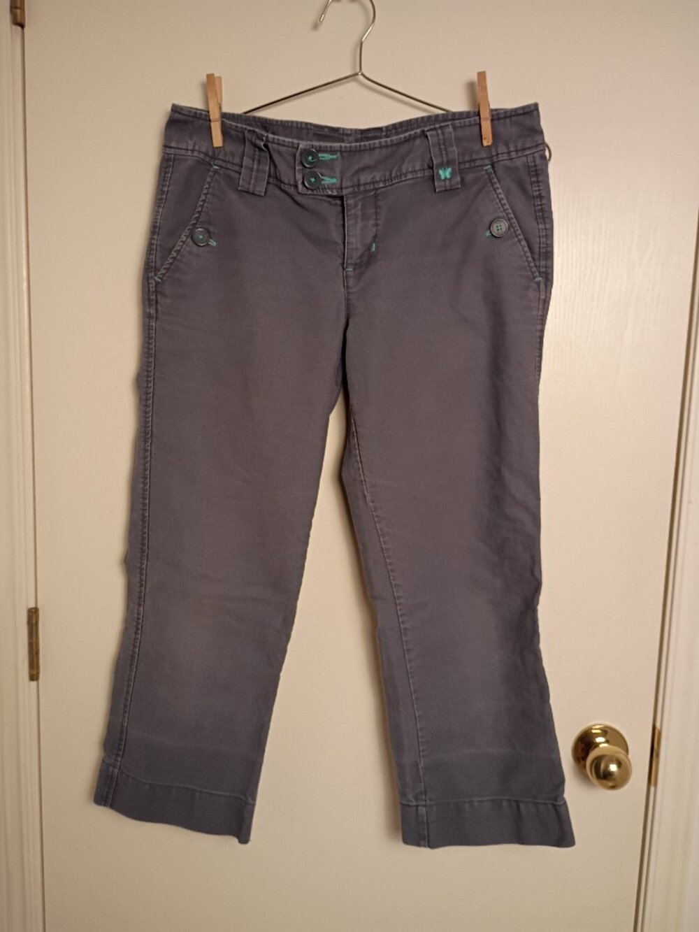 Aeropostale Women's 7/8 Grey Low Rise Cropped Capri Twill Pants Cuffed Hem Y2K